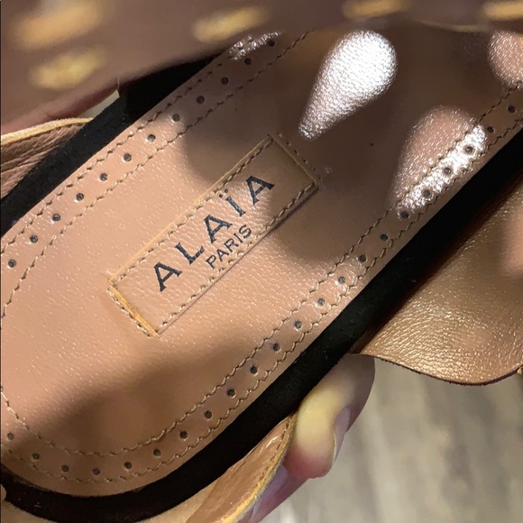 Alaia Black Suede Cut Out Sandals - Picture 4 of 8